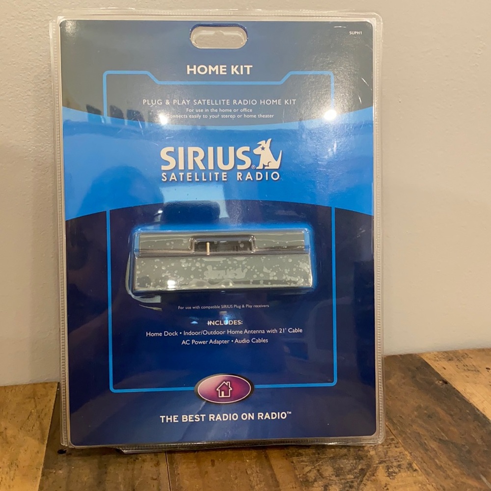 New Sirius satellite radio plug and play satellite radio Home kit New